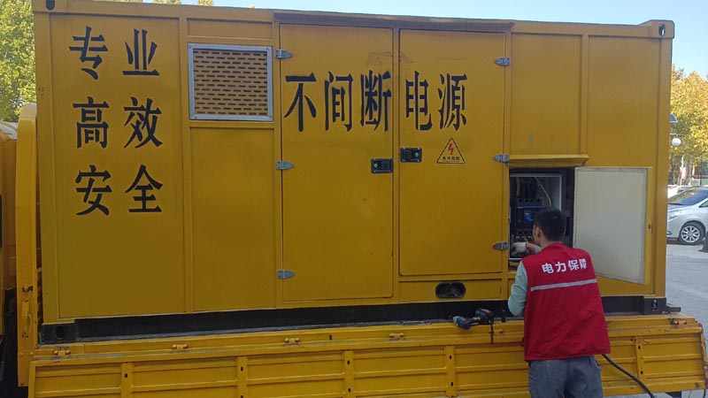 夏津柴油发电机组和UPS电源配合使用时，如何避免切换过程中的电力中断？